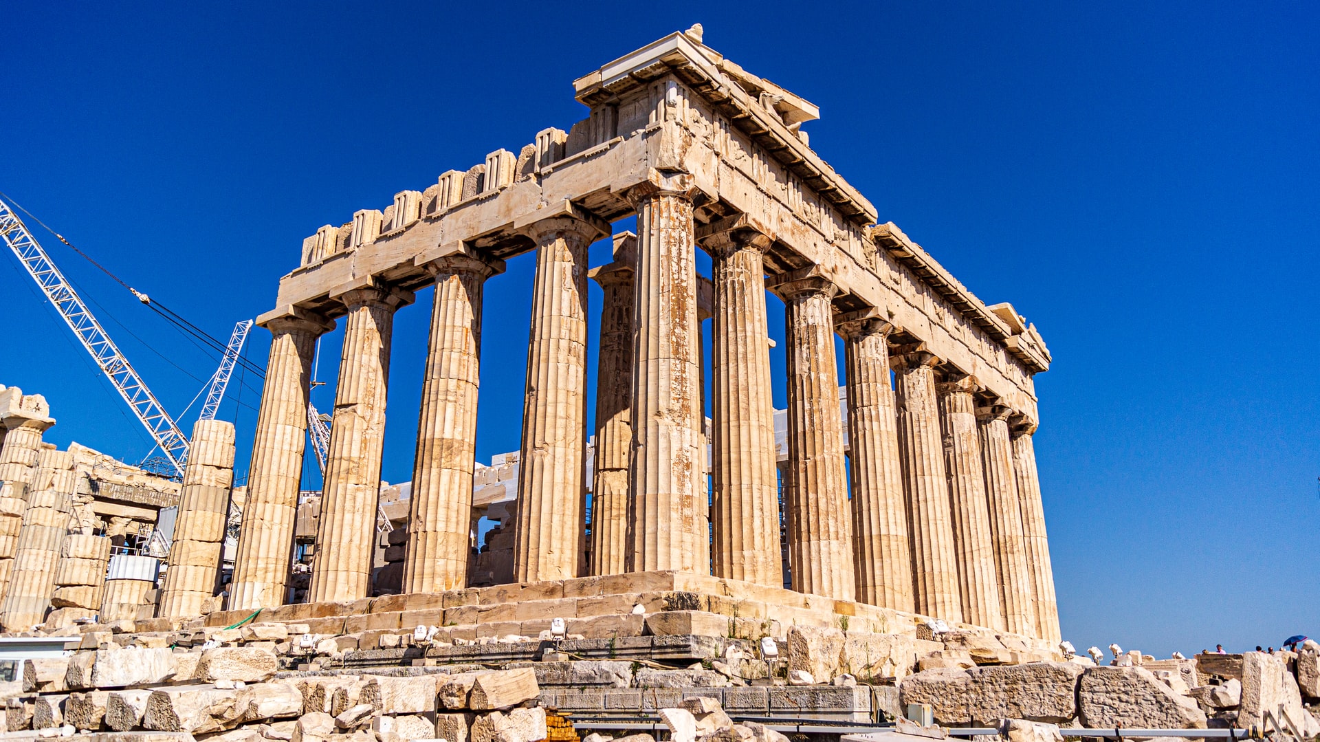 AFFASCINANTE GRECIA… UN TUFFO NEL BLU E NELLA STORIA DEL MEDITERRANEO