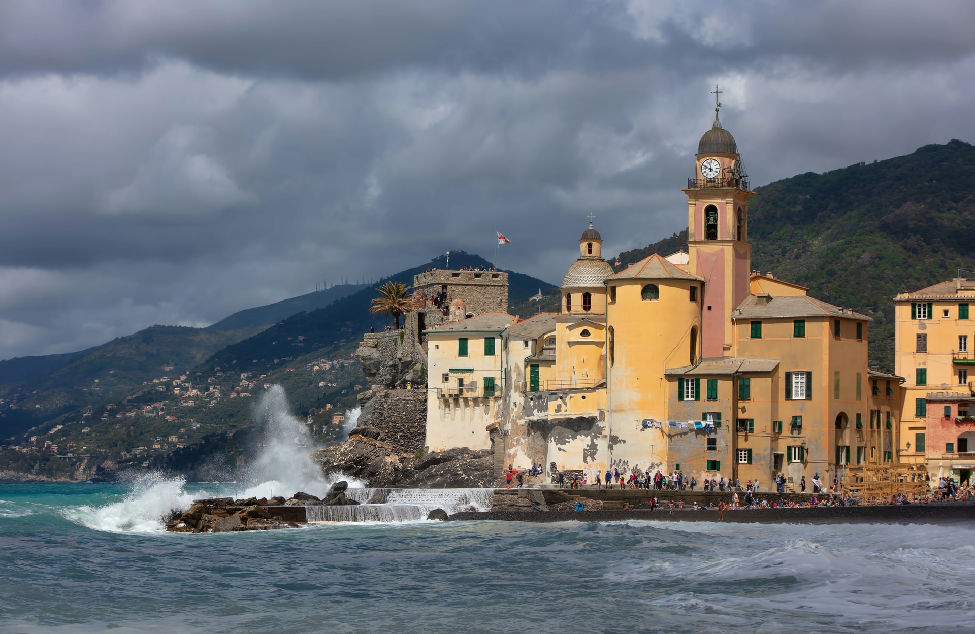 SAGRA DEL PESCE A… CAMOGLI, E NAVIGAZIONE ALL’ABBAZIA DI SAN FRUTTUOSO