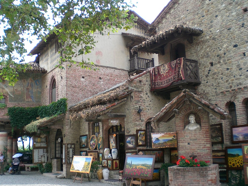 Bobbio, borgo più bello d’Italia e Grazzano Visconti