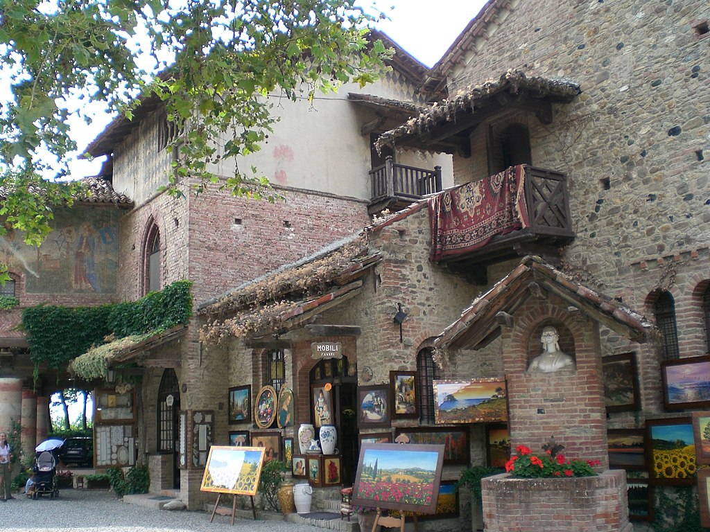 Bobbio, borgo più bello d’Italia e Grazzano Visconti Bobbio, borgo più bello d’Italia e Grazzano Visconti