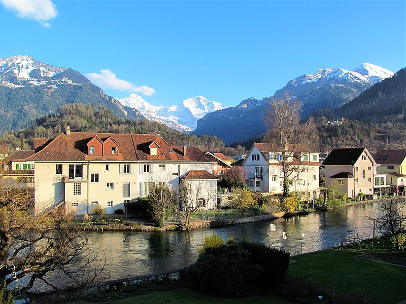 INTERLAKEN E LE CASCATE DI TRUMMELBACH