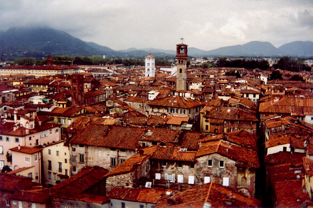 Un giorno a Lucca passeggiando sulle mura