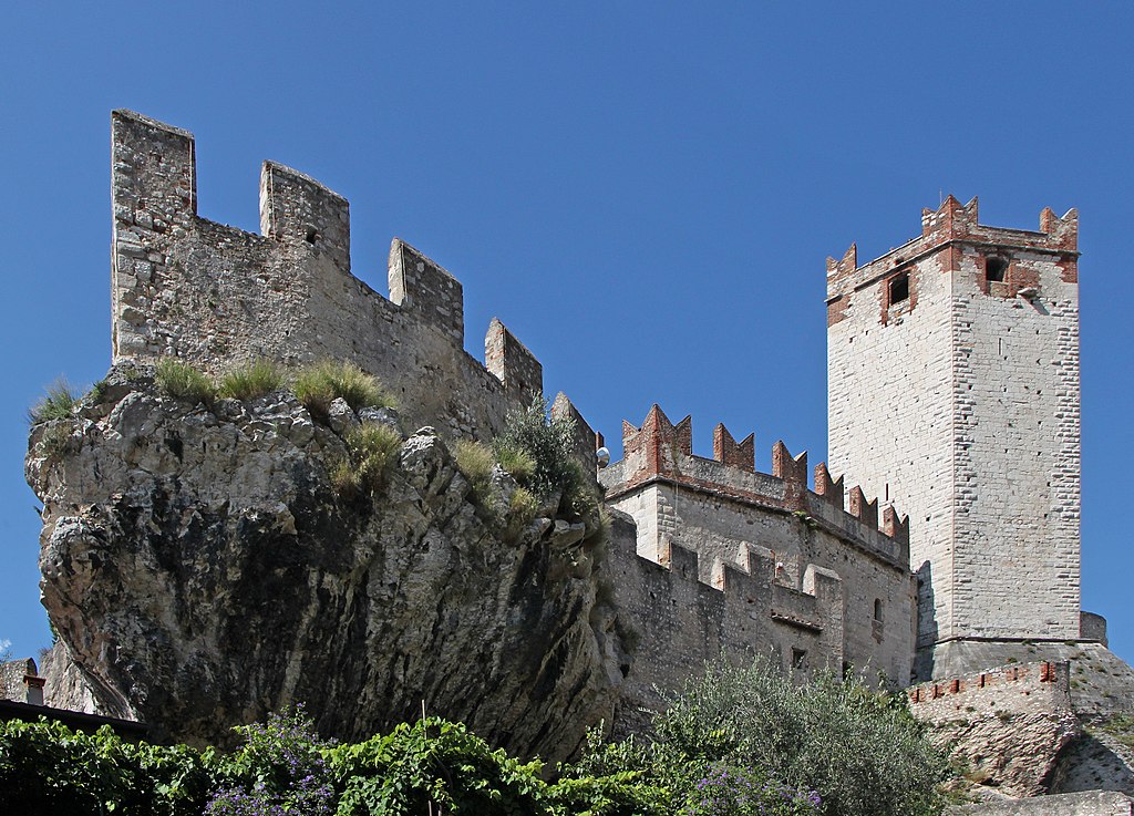 Foto di H. Zell | CC-BY-SA-3.0 MALCESINE E LA FUNIVIA DEL MONTE BALDO