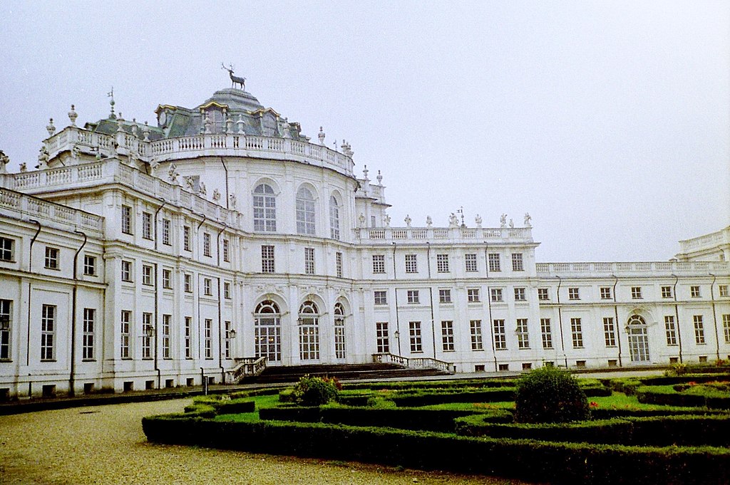 Palazzina di caccia di Stupinigi e parco della Mandria con pranzo in agriturismo