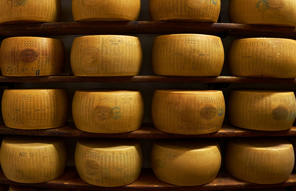 Foto di Gilles Desjardins | CC-BY-SA-4.0 Parma, prosciutto e parmigiano