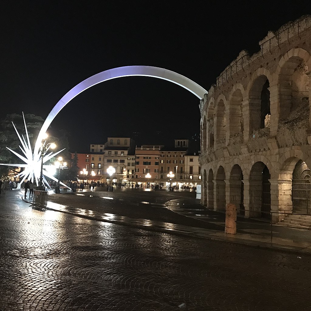 Mercatini di Natale a Verona e presepi in Arena Mercatini di Natale a Verona e presepi in Arena